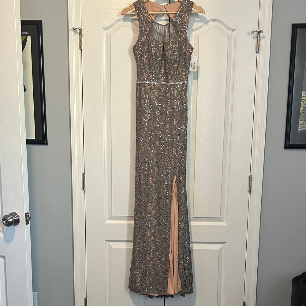 Jodi Kristopher Elegant Lace full length gown Gray Open back size 3 prom dress